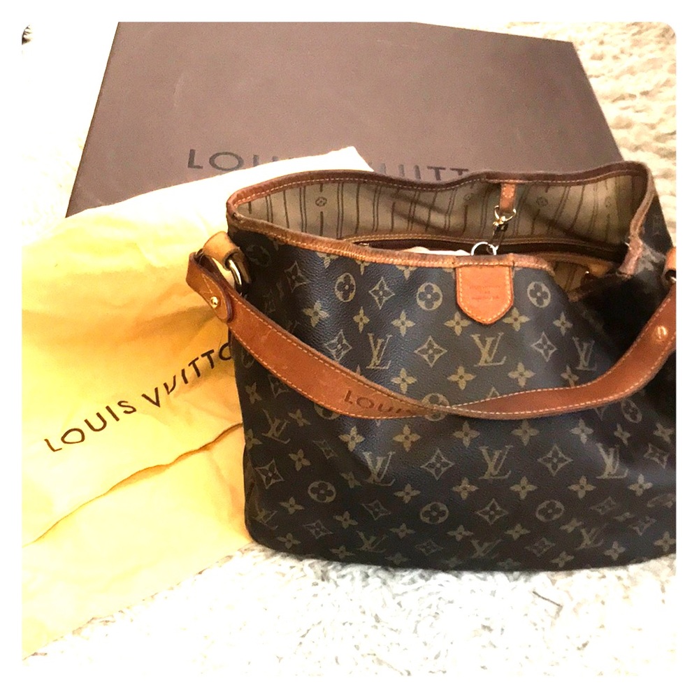 Louis Vuitton shoulder bag